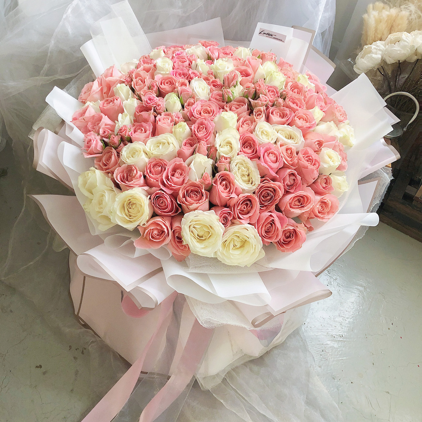 Bridal Bouquet 04 - Mix Roses - Lartiste - KL Florist