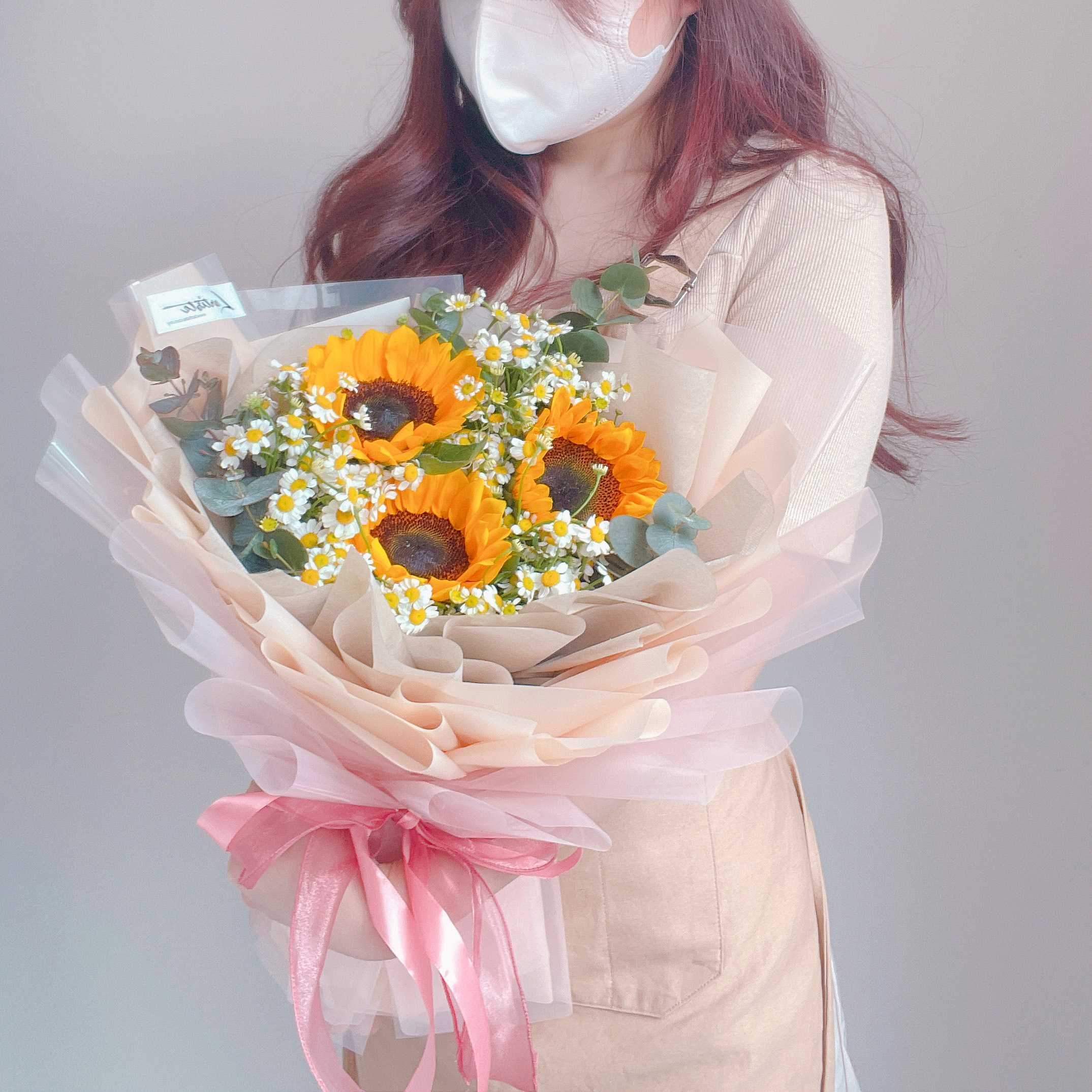 sunflower and daisy bouquets