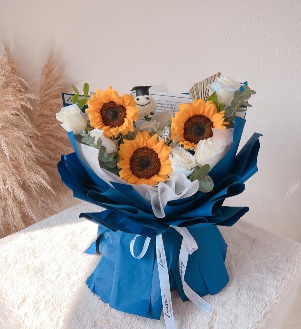 Sunflower & Roses Bouquet - 01